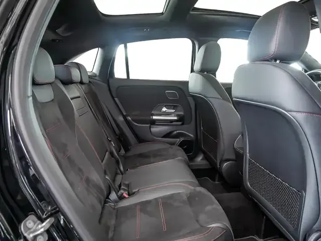 Mercedes-Benz GLA 180