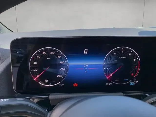 Mercedes-Benz GLA 200