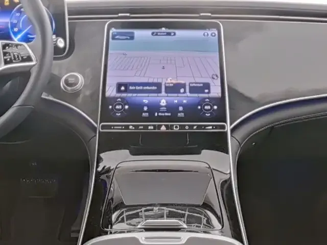 Mercedes-Benz EQE 300