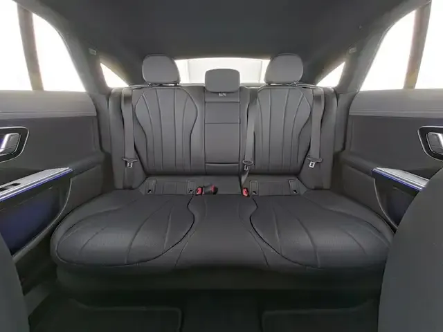 Mercedes-Benz EQE 300