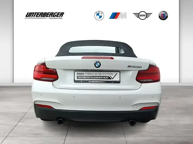 BMW 240