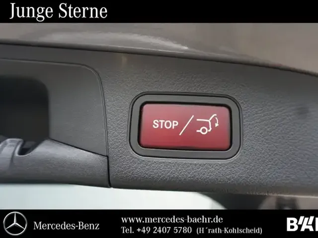 Mercedes-Benz GLA 220