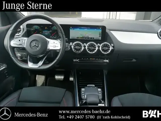 Mercedes-Benz GLA 220