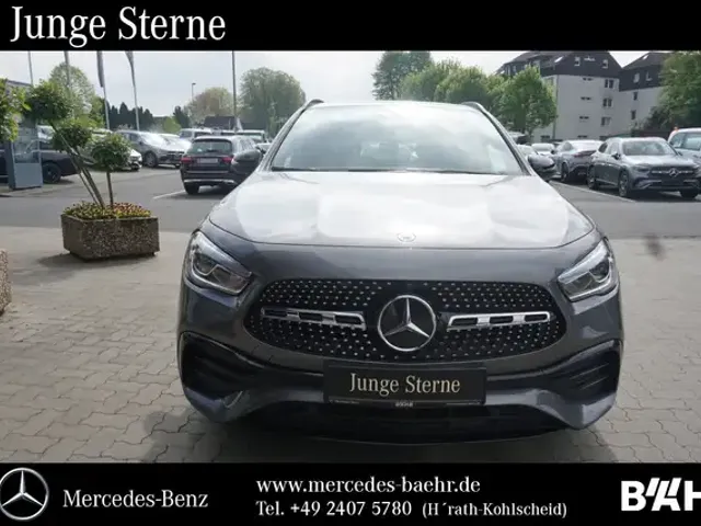 Mercedes-Benz GLA 220