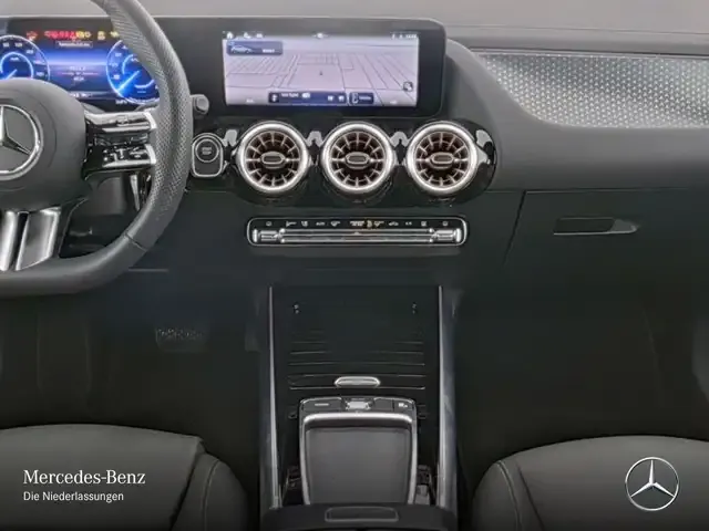 Mercedes-Benz EQA 300