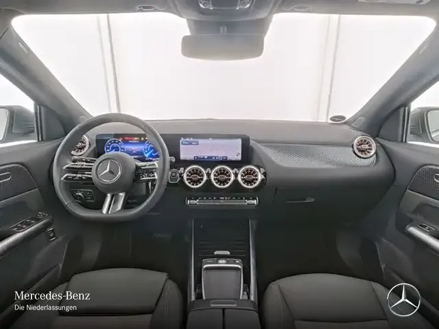 Mercedes-Benz EQA 300