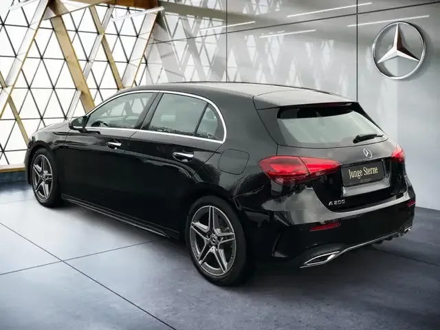 Mercedes-Benz A 200