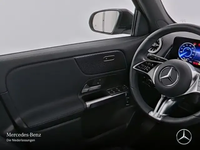 Mercedes-Benz EQB 300
