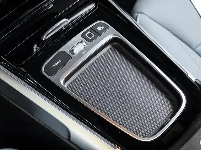 Mercedes-Benz EQB 300