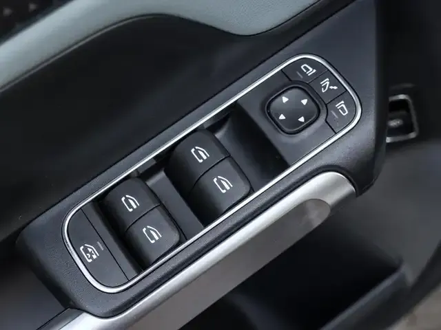 Mercedes-Benz EQB 300