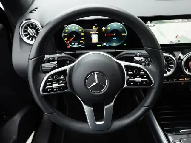 Mercedes-Benz EQA 250