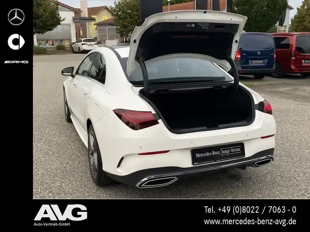 Mercedes-Benz CLA 200