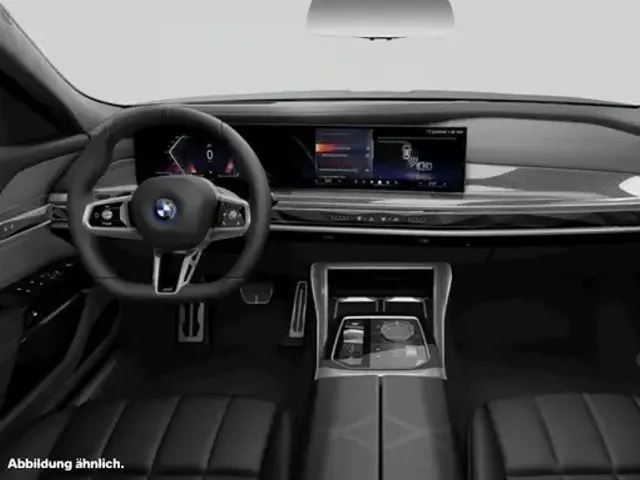 BMW i7