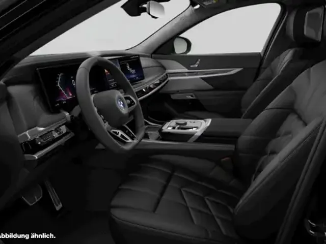 BMW i7