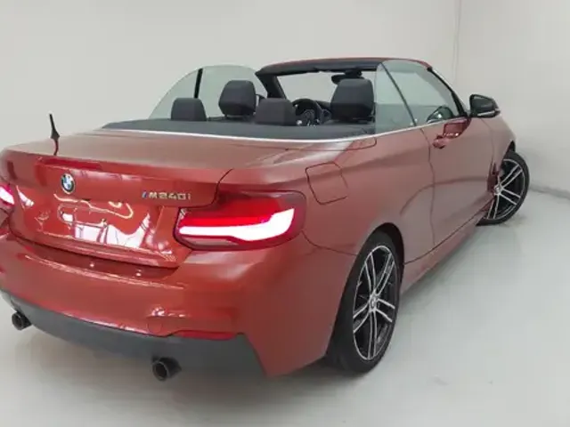 BMW 240