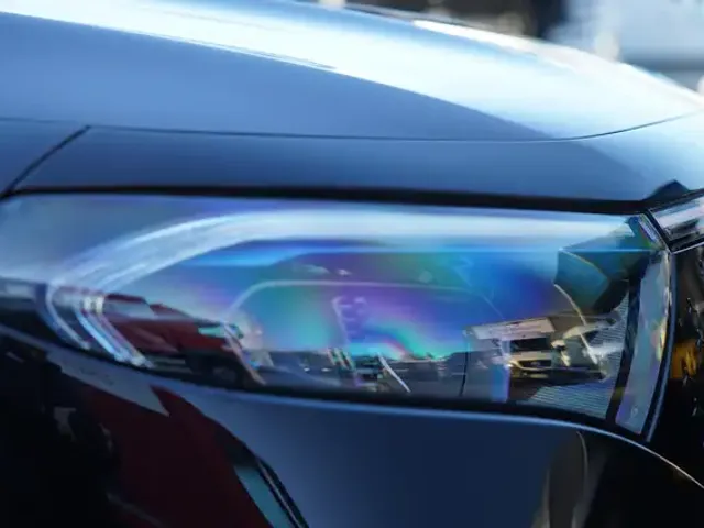 Mercedes-Benz EQB 300