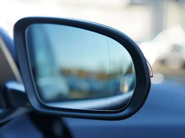 Mercedes-Benz EQB 300