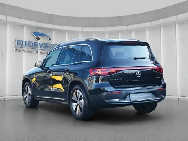 Mercedes-Benz EQB 300