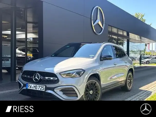 Mercedes-Benz GLA 250