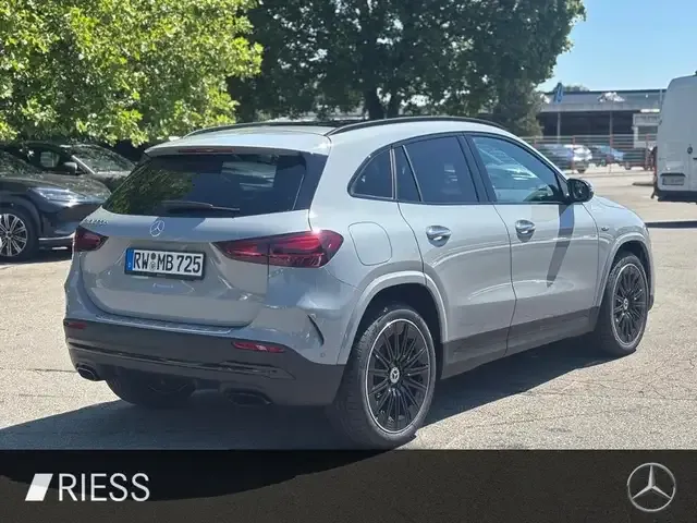 Mercedes-Benz GLA 250
