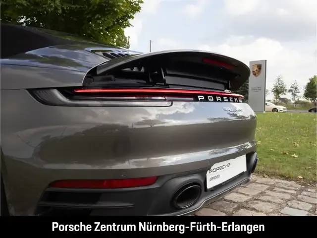 Porsche 992