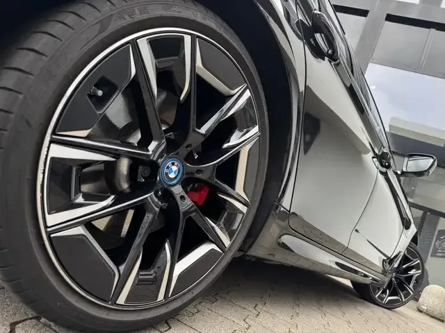 BMW 545