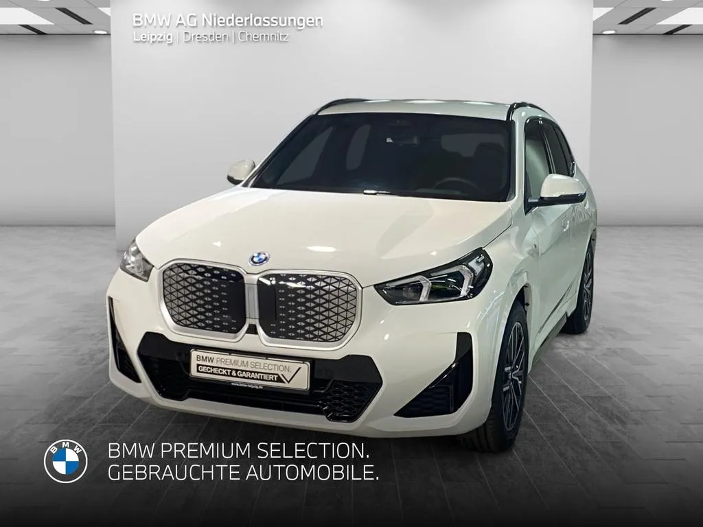 BMW iX1
