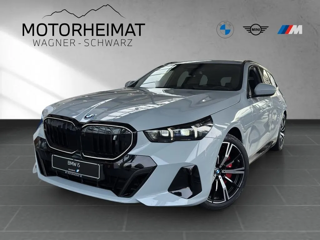 BMW i5