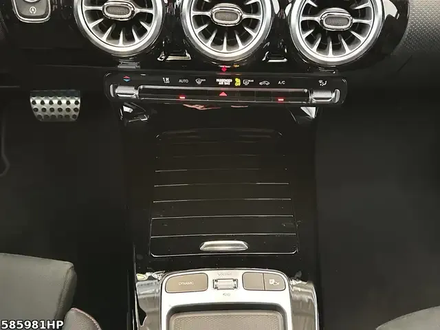 Mercedes-Benz A 220