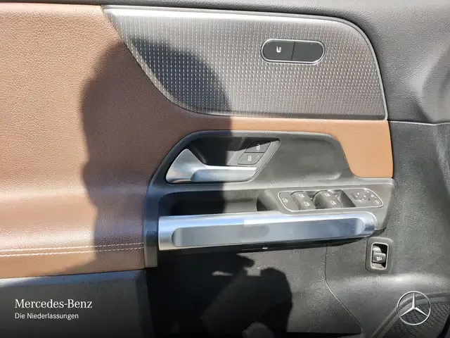 Mercedes-Benz GLB 200
