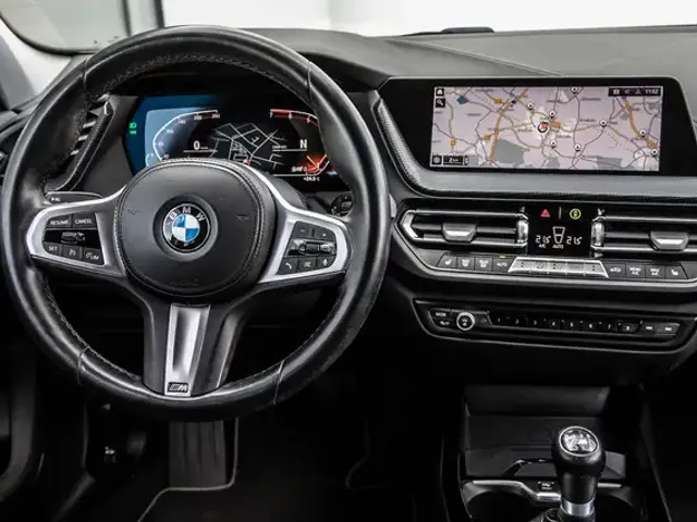 BMW 118
