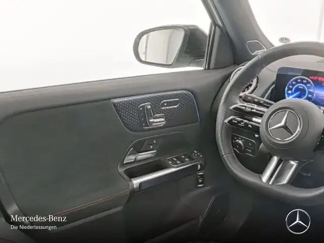 Mercedes-Benz EQB 300