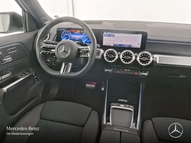 Mercedes-Benz EQB 300