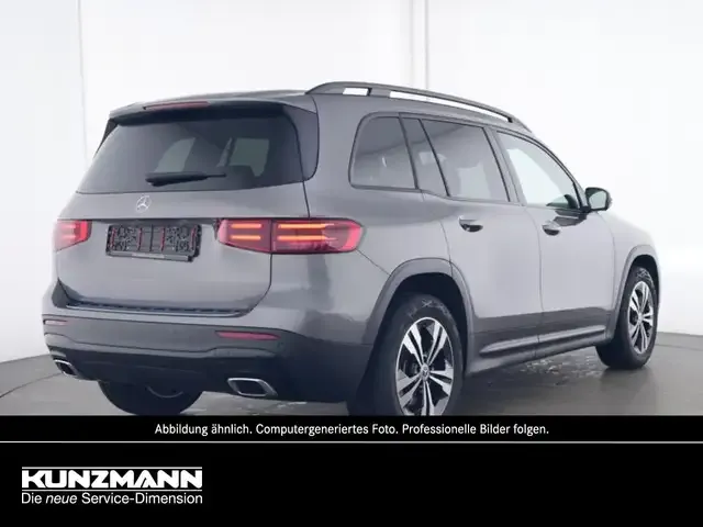 Mercedes-Benz GLB 220