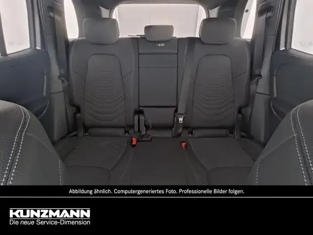 Mercedes-Benz GLB 220