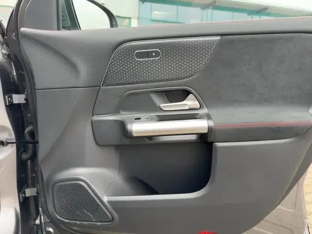 Mercedes-Benz EQA 350