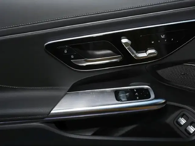 Mercedes-Benz CLE 300