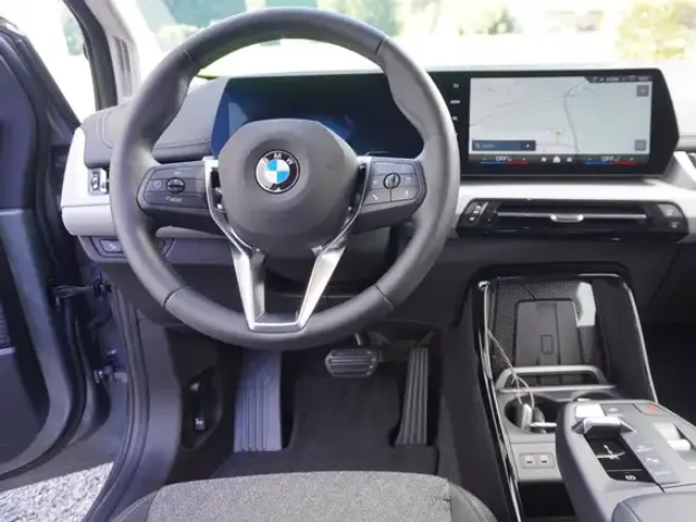 BMW 216