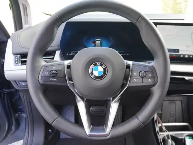 BMW 216