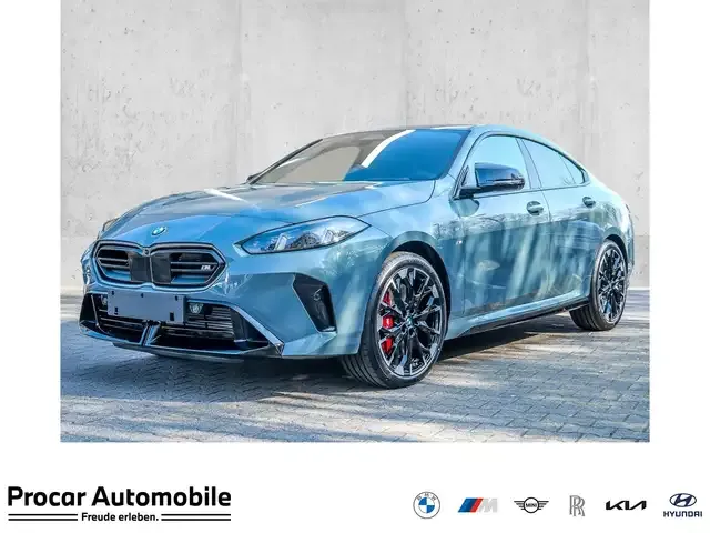 BMW 235