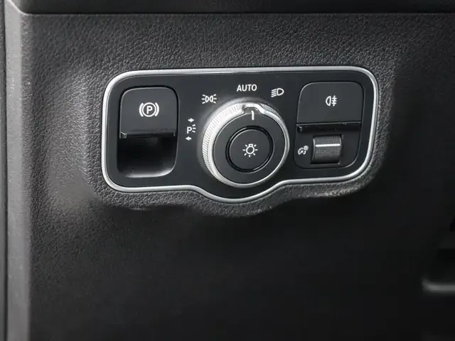 Mercedes-Benz EQB 300