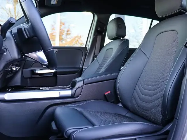 Mercedes-Benz EQB 300