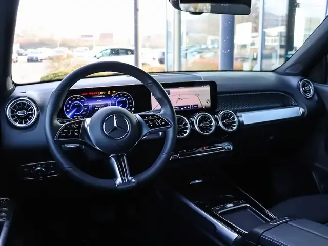 Mercedes-Benz EQB 300