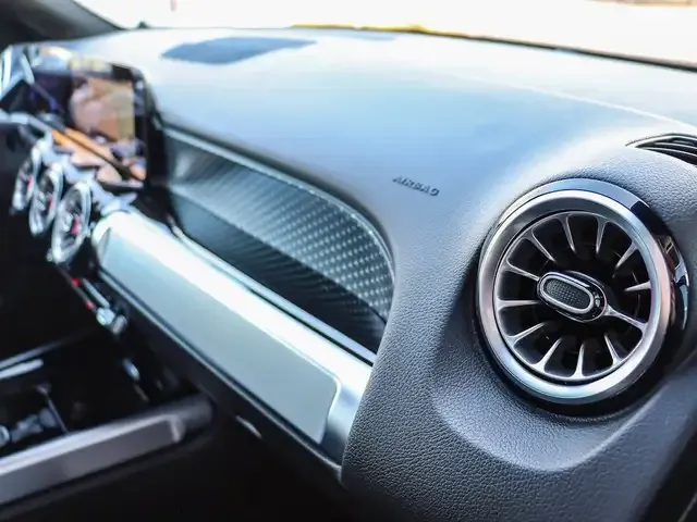 Mercedes-Benz EQB 300