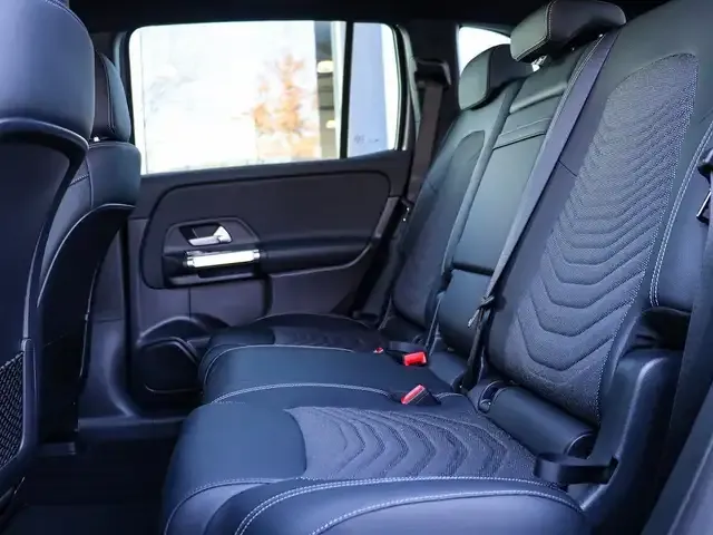 Mercedes-Benz EQB 300