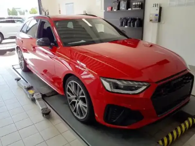 Audi S4