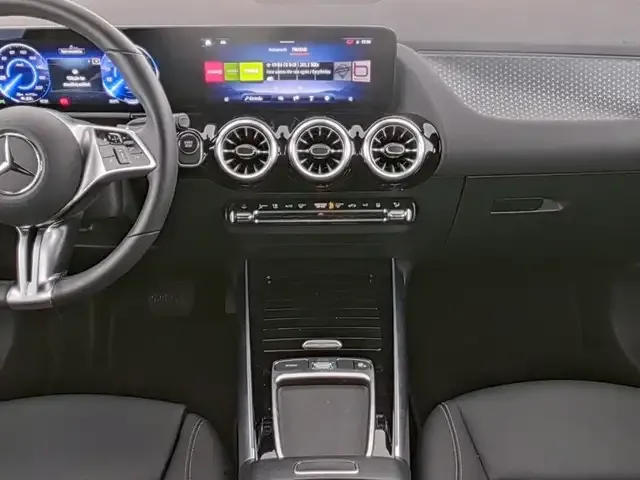 Mercedes-Benz EQA 300