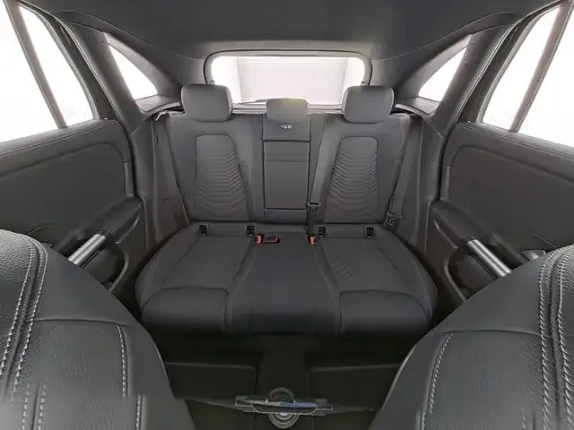 Mercedes-Benz EQA 300