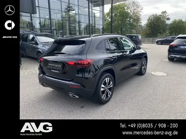 Mercedes-Benz GLA 200