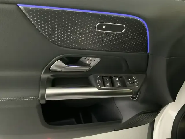 Mercedes-Benz GLA 180